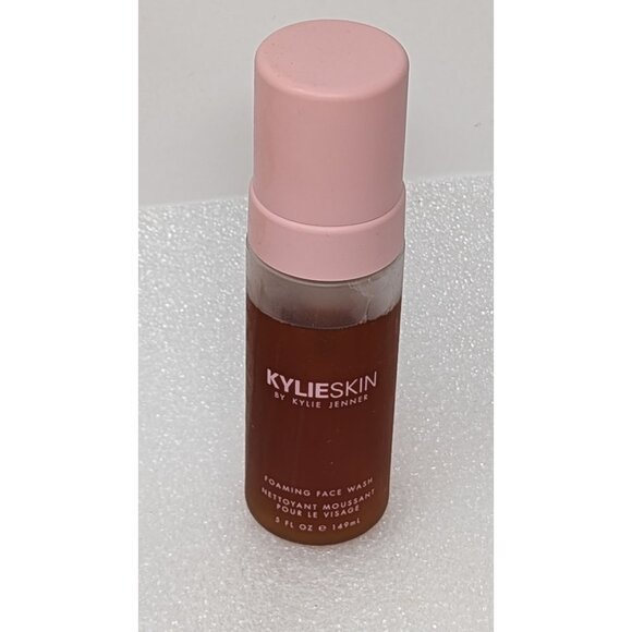 Kylie Skin Foaming Face Wash By Kylie Jenner 5 Fl Oz - Picture 1 of 1